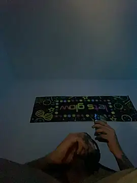 GusanoDelicioso's Live XXX Chat