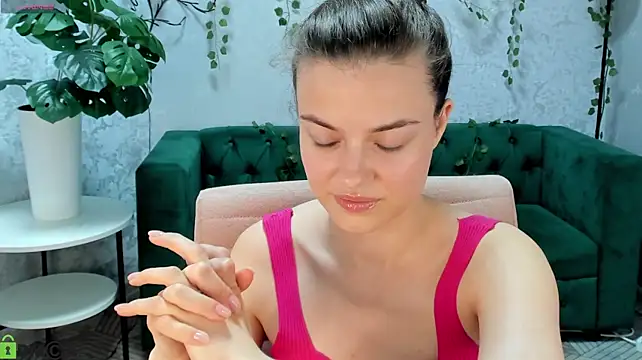 Graceee_ Adlı Modelin Canlı XXX Sohbeti