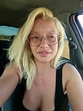 XXX chat uživo modela Eleanor_Dream