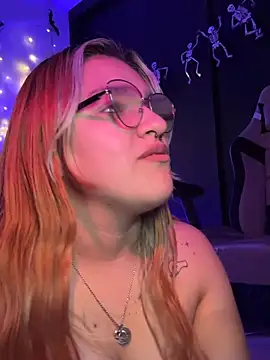 XXX chat uživo modela Sophia_Weest99