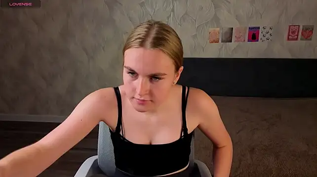 Webkamerová show Rihanna-Nell