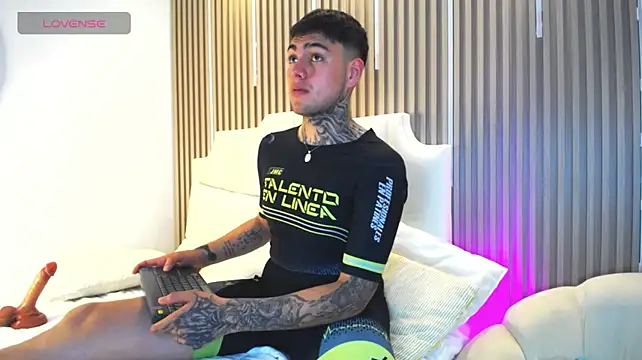 Canili_Hotn Live XXX chat
