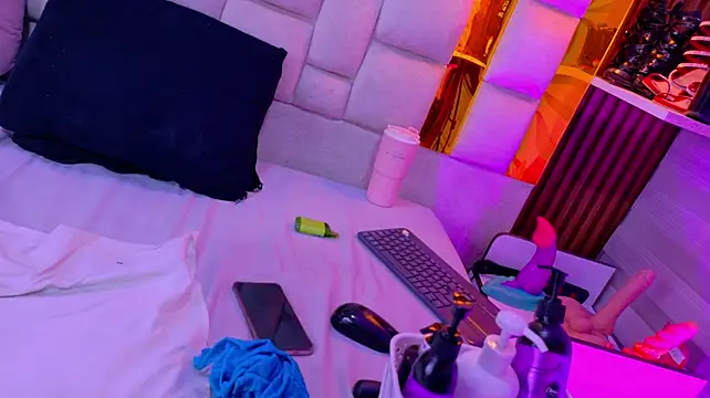 bigass_monicのライブXXXチャット