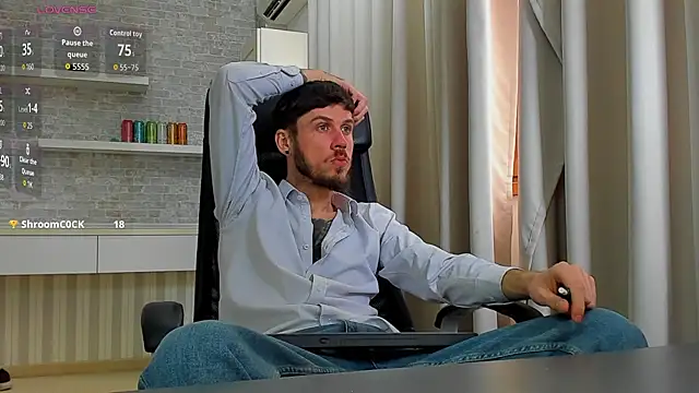 צ'אט XXX בשידור חי של JonahShaw