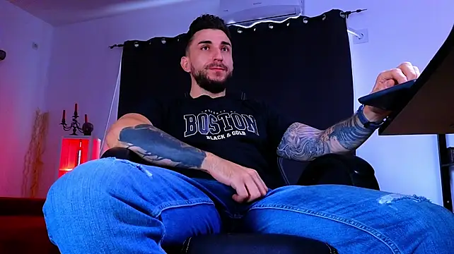 MightyAaron66 라이브 XXX 채팅