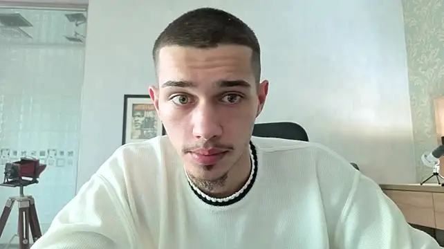 XXX chat uživo modela KaydenDrew