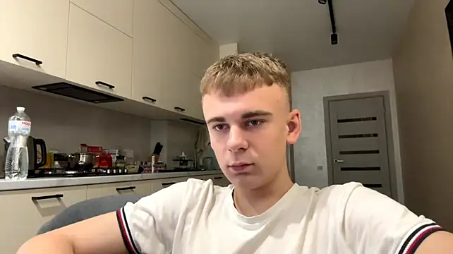 SoloFuryn Live XXX chat