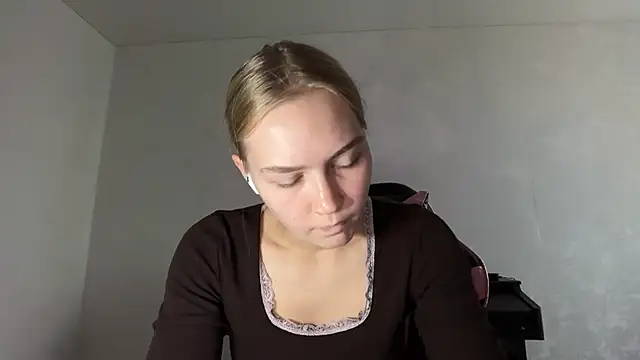 blondegirl2026's Live XXX Chat