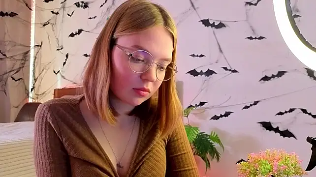 Chat +18 de LacieEverding ao vivo