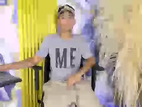 Chat +18 de NIO_KLOUDS_ ao vivo