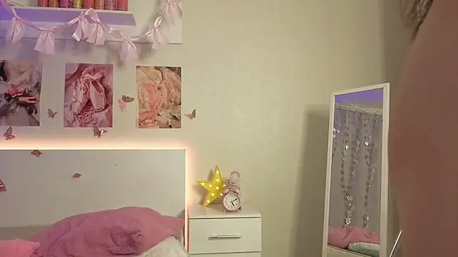 XXX chat uživo modela Milly_Lane