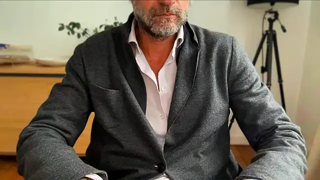 mecchaude Adlı Modelin Canlı XXX Sohbeti