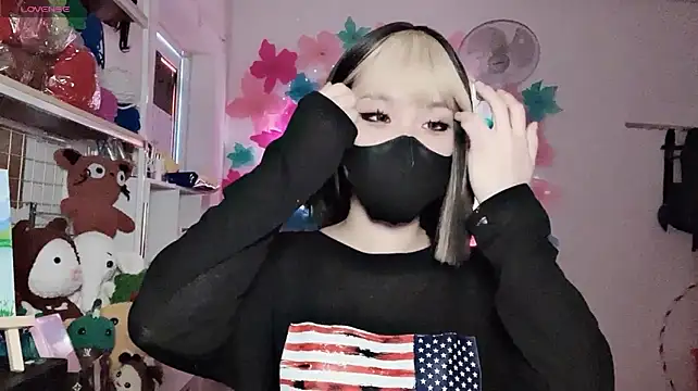 Tieu-May's Live XXX Chat