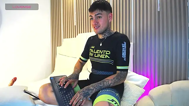 Canili_Hot Live XXX-Chat