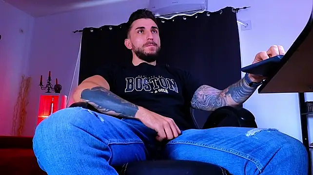 XXX chat uživo modela MightyAaron66