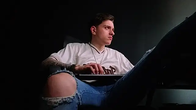 Czat XXX na żywo – FelixStarkk