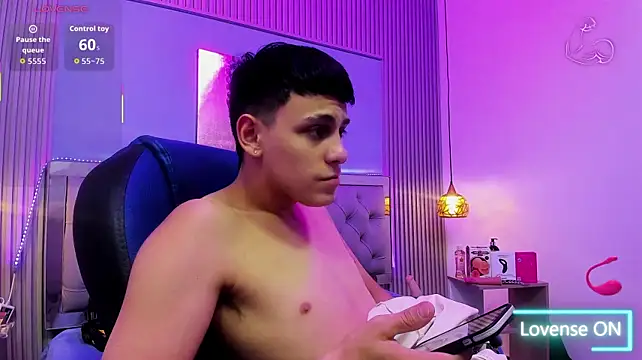 Chat +18 de Ethanx18_ ao vivo