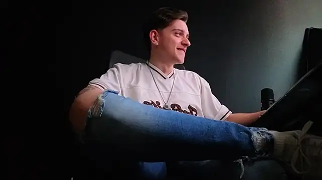 FelixStarkk Adlı Modelin Canlı XXX Sohbeti