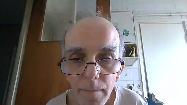mariusica1@xh live XXX chat