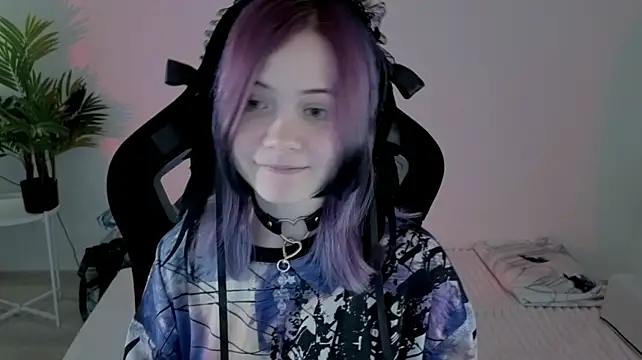 XXX chat uživo modela Hikkacat