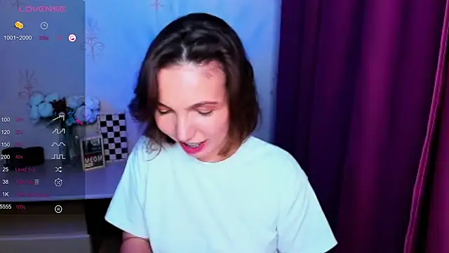 KindHazelHere_のライブXXXチャット