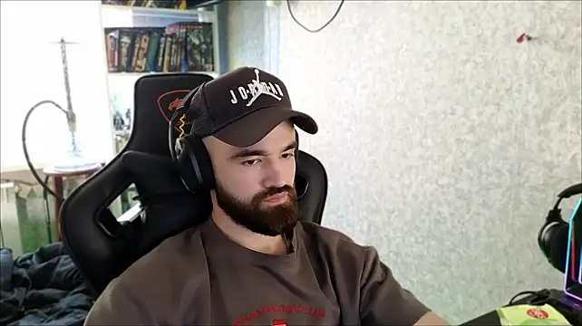 צ'אט XXX בשידור חי של _Serious_Man