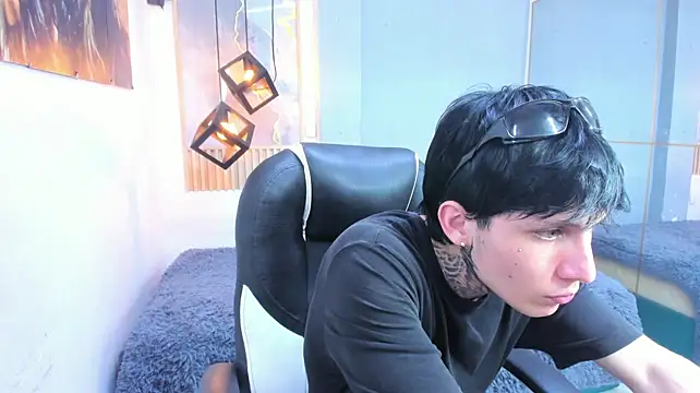 دردشة Cry_thereal الجنسية المباشرة