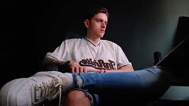 FelixStarkk Adlı Modelin Canlı XXX Sohbeti