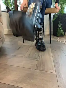 XXX chat uživo modela FeetVibe