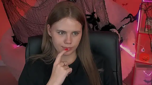 LanaWey Adlı Modelin Canlı XXX Sohbeti