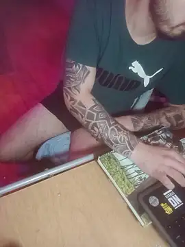 Luxiano33's Webcam Show