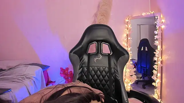 แชท XXX สดของ Valk_submissive