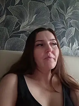XXX chat uživo modela MilaMature
