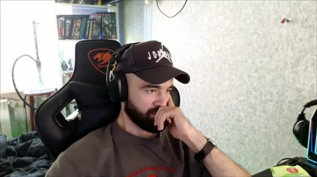 _Serious_Man live XXX chat