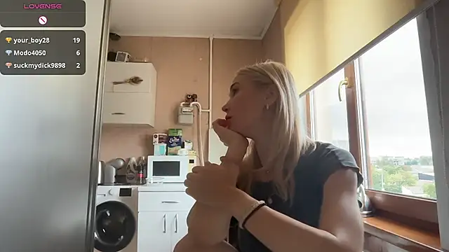 Chat +18 de AngelJeni ao vivo