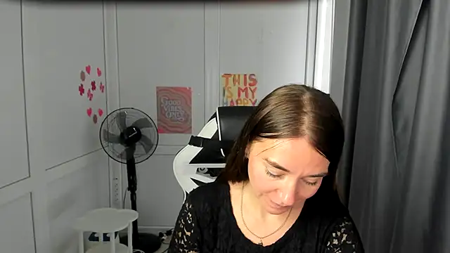 XXX chat uživo modela BlushBerryy