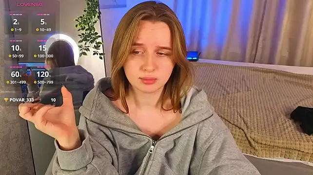 Rina_Panic Show in webcam