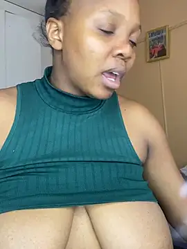 MilfBoobsxx's Live XXX Chat
