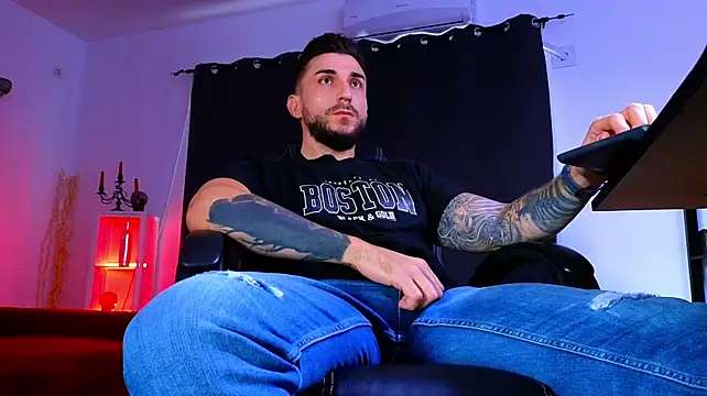 MightyAaron66 – Live XXX-chat