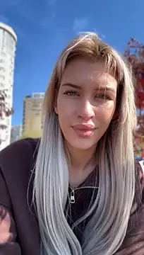 دردشة KikiWatson الجنسية المباشرة
