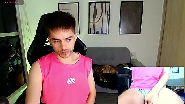 jacob_ferrer Adlı Modelin Canlı XXX Sohbeti
