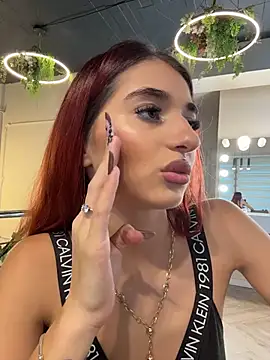XXX chat uživo modela VixenRosse