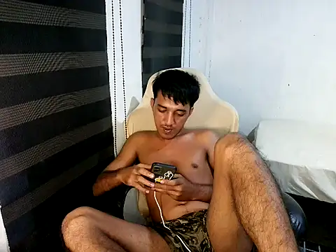 Chat XXX ao vivo de Rowy_Cam