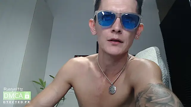 Živý XXX chat Rustynf1tz_