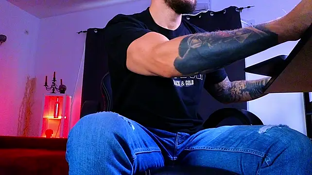 MightyAaron66 Live XXX Chat