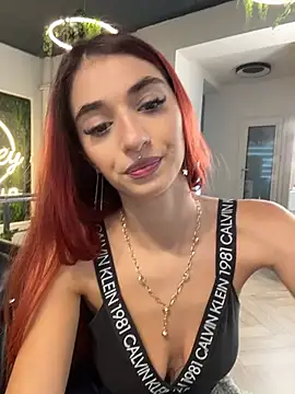 VixenRosse Adlı Modelin Canlı XXX Sohbeti
