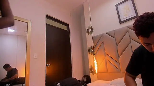 Chat +18 de AxelandVioleta ao vivo