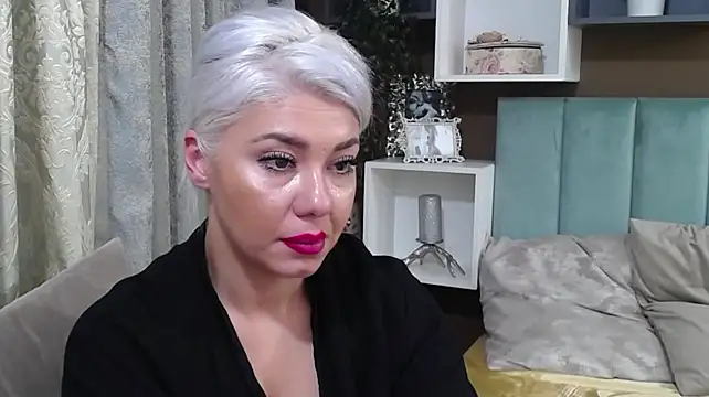 LaraSmiths' Live XXX Chat