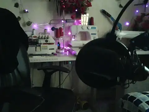 Anaconda2350 Live XXX-Chat