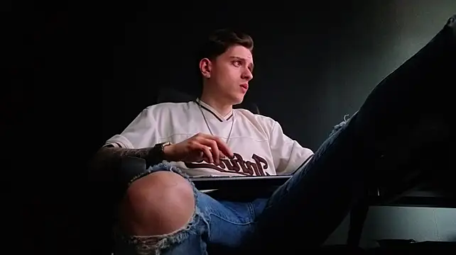 FelixStarkk XXX чат на живо